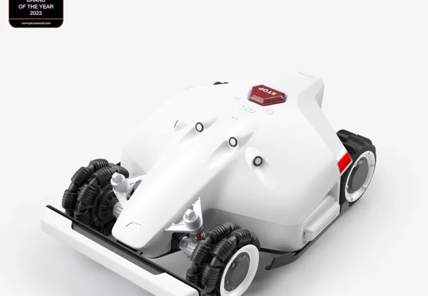 LUBA AWD 5000 | Wire-Free Robot Mower